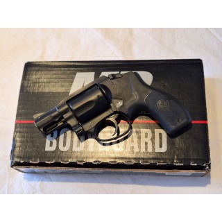 REVOLVER S&W M&P BODYGUARD 38 SPL AVEC LASER CAT B