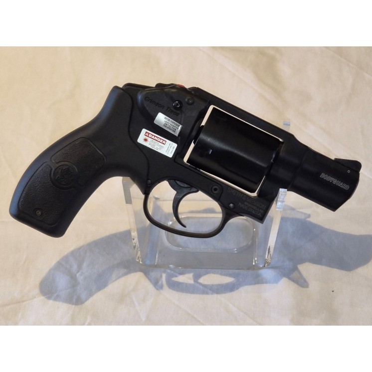 REVOLVER S&W M&P BODYGUARD 38 SPL AVEC LASER CAT B