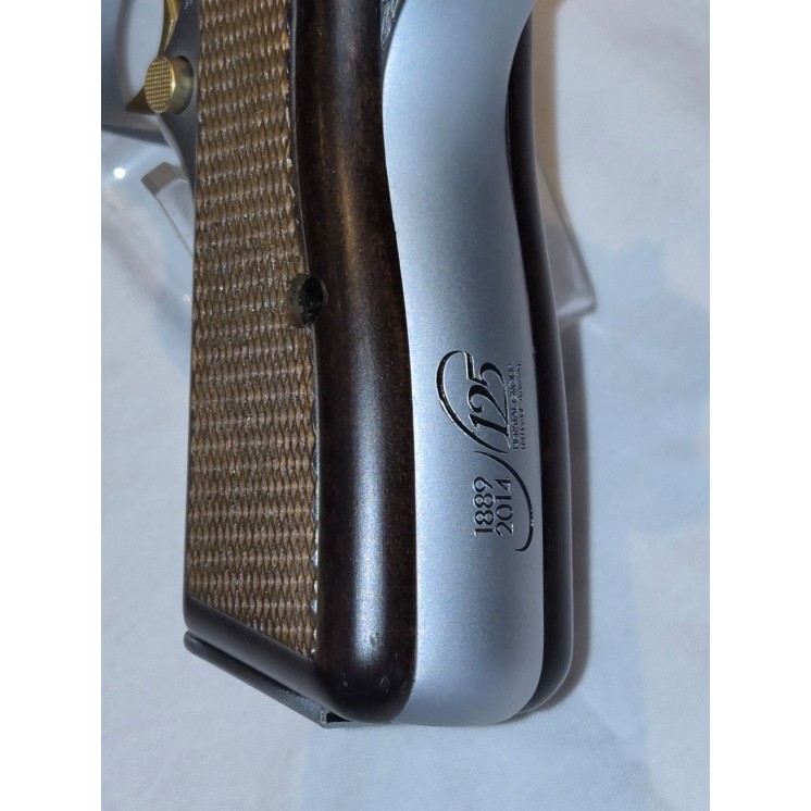 Très rare Pistolet FN GP 35 Browning Belgique le n°1 de la série limité anniversaire gravures et placage OR calibre 9x1 CAT B