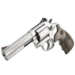 REVOLVER S&W 686 SERIE 3-5-7 POUCES 357MAG CROSSE BOIS 7 COUPS  CAT B